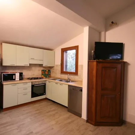 Tatil Evi Casetta Sulla Bolgherese Immersa Nel Castagneto Carducci